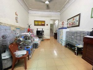 bán đất tặng nhà 3 tầng - 52m x 3 tầng - ngọc thuỵ - dân xây - ngõ thông - oto sát nhà- nhỉnh 7 tỷ