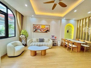 trung tâm quận ba đình - lô góc 2 mặt thoáng - gần hồ - tặng full nội thất tân cổ điển siêu đẹp