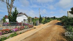 chỉ 3,3 tỷ sở hữu biệt thự nhà vườn ngay vùng ven đà lạt sáng ngắm hồ, chiều thư giãn với trà hoa