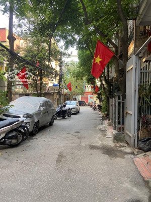 chính chủ cho thuê nhà nguyên căn 5 tầng tại phố nguyên hồng ba đình