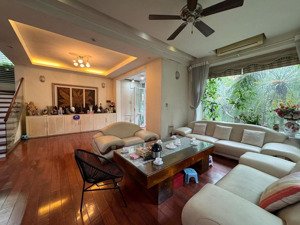 bán gấp khu vực hiếm nhà bán - phân lô quân đội - ô tô đỗ cửa - 65m - mặt tiền 4m