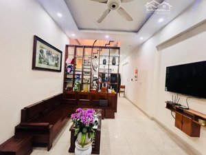 bán nhà nguyễn khang cầu giấy, dân xây, ngõ xe ba gác, cách ô tô 50m, 40m2, 4 tầng, giá 10 tỷ