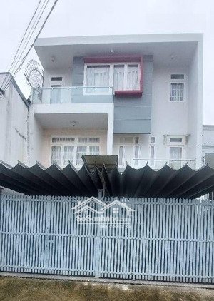 siêu biệt phủ , mặt tiền phú định -122m2 ( 8x15 )- 3 tầng - giá chỉ 11.7 tỷ - phường 16, quận 8