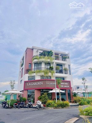 mở bán nhà phố liền kề chự bình chánh sổ hồng riêng bao sang tên công chứng lh ; 