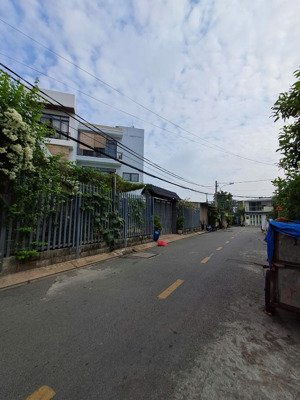nhà phố 76m2 - nở hậu đẹp - khu phước bình, kế chợ phước bình, quận 9 - giá tốt!