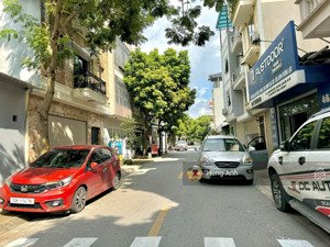 có 102, nhà 2 mặt tiền 2 mặt phố giang biên, vỉa hè kinh doanh, dt 160m2 - mt 7m