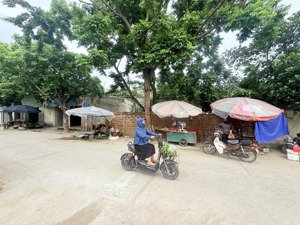 gấp.. gấp .. gấp. chủ cần tiền xây nhà bán gấp