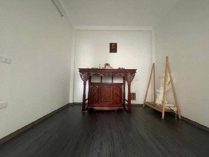 bán nhà riêng nguyễn ngọc vũ 40 mét, nhà xây 4 tầng, 5 phòng ngủ