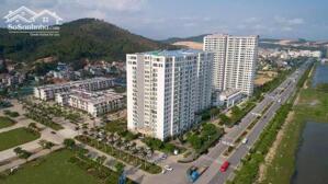Chính chủ chuyển sinh sống cần bán căn hộ 2Pn 68m2 chung cư Bim 17 Tầng, trung tâm du lịch Hạ Long.