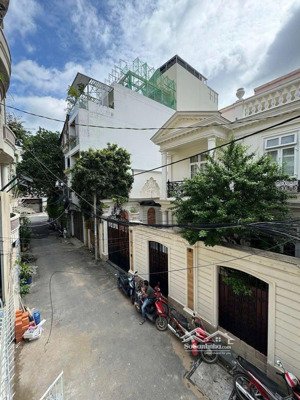 siêu vị trí ! hxh 7m nguyễn trọng tuyển-căn góc 3mt- 4 x 15m- nở hậu-giảm sâu 14tỷ chỉ còn 12.7tỷ