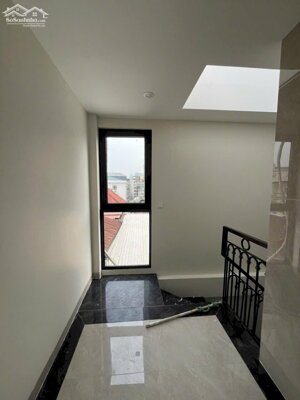 CHO THUÊ NHÀ NGUYÊN CĂN KINH DOANH MẶT PHỐ CHÙA LÁNG, ĐỐNG ĐA, DT 50M * 5 TẦNG