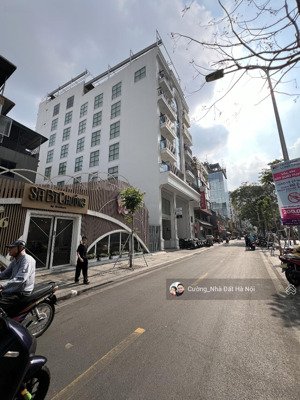 bán đất mặt phố nguyễn văn tuyết, lô góc, mặt tiền 15m, vỉa hè 5 mét. kinh doanh sầm uất. có gpxd