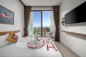 còn xót đúng khách sạn (khu bãi trước, khu bãi sau)vị trí đẹp. gần biển