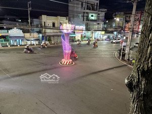 nhà mặt tiền vòng xoay trần hưng đạo - nguyễn sinh sắc. khu trung tâm tp sa đéc