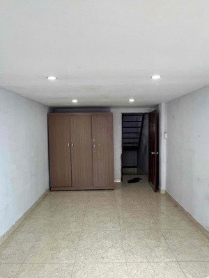cho thuê nhà hẻm 4m (3 gác) lạc long quân, p. 10, q. tân bình, giá 9.5tr
