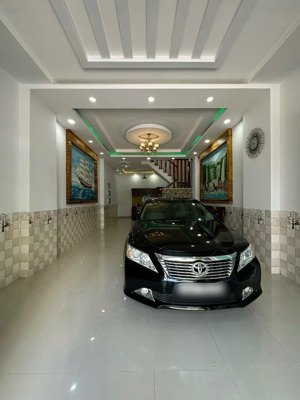 cho thuê nhà 3 tầng 5 phòng ngủ khu tđc phước long đường rộng 10m