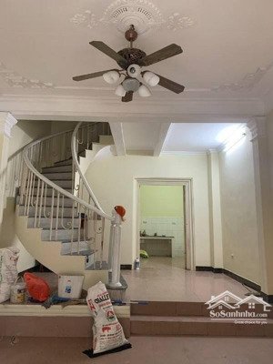 cho thuê nhà ngõ minh khai, ngõ to, thông. diện tích 53m2 x 4 tầng. mặt tiền 5m. giá 14,5 triệu