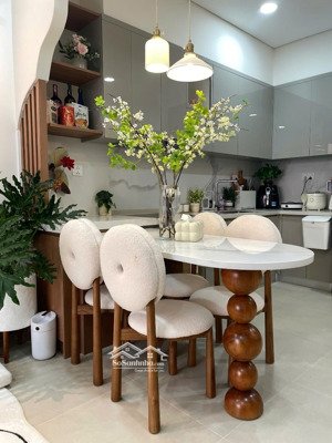 cho thuê chung cư sky89 với 2 phòng ngủ -2wc 69m2 full nội thất 15tr ở liền