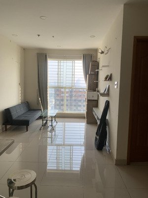 share cho thuê lại một phòng trong căn chung cư 2pn 2wc tại cc huỳnh tấn phát