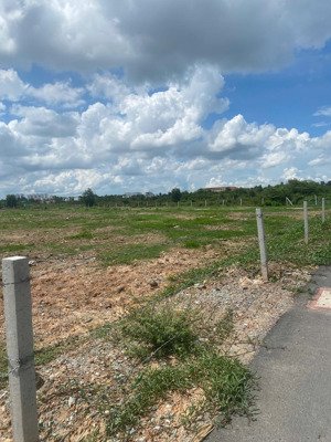 bán liền lô đất đ. mậu thân 2, p3, vĩnh long, gần trường đh xây dựng, 550tr/120m2, shr