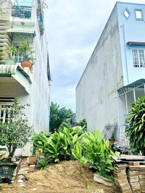 Nền đường Trần Văn Việt KDC Công An, Q.Cái Răng, Cần Thơ