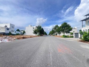 bán nền đường số 12 khu hồng loan 5c dt 5x18- giá 3.35 tỷ