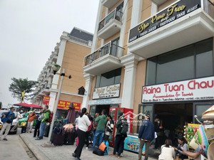 quỹ căn cắt lỗ liền kề tuần châu, cảng 2, bến du thuyền, view triệu đô chỉ từ 4,x tỷ. 