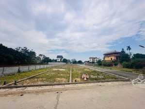 105,3m2 full thổ cư. cách đl thăng long 500m. cách nhà máy in tiền 300m. chính chủ giá tốt nhất lh
