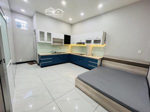 phòng full nội thất, gần chợ hiệp bình