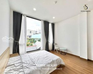 khai trương phòng đầy đủ nội thất hiện ban công thoáng mát lý thái tổ quận 10
