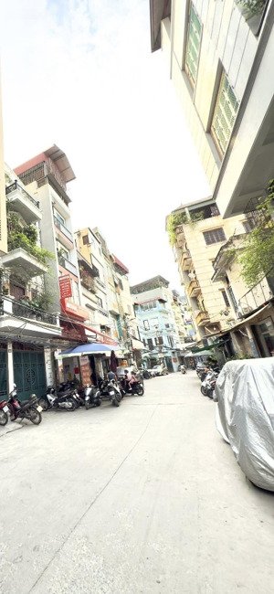 với 40tỷ có nhà mặt phố thịnh quang dt 97mx9tầng - mt: 5.5m phù hợp cho thuê vp dòng tiền 100tr/1th