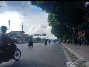 bán nhà trung tâm thanh trì - 5 tầng - 6 phòng ngủ - thoáng sáng - tiện ích bạt ngàn