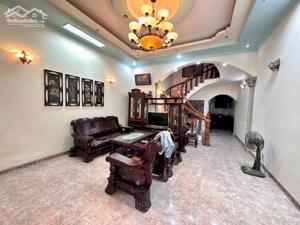 CHO THUÊ NHÀ RIÊNG NGÕ LÊ THÁNH TÔNG, ô tô đỗ cửa