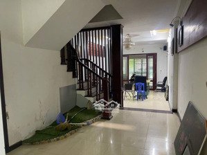 cho thuê nhà ngõ 116 nguyễn xiển, dt 60m x5 tầng, phân lô vỉa hè ô tô tránh