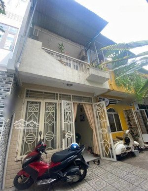 nhà nc - nguyễn trung trực - 3,5x8,5m - 2pn 1wc - 11 triệu tl - hằng xem nhà