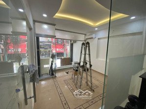 cho thuê nhà hẻm 8m 285 cách mạng tháng tám ,phường 12, quận 10