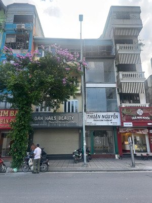 cho thuê nhà mặt phố bà triệu,110m2 x 4 tầng,mặt tiền 5m,giá thuê 95 triệu ,kinh doanh mọi mô hình