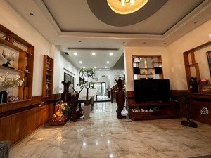 nhà mặt tiền 19/5 vĩnh điềm trung vĩnh hiệp nha trang đường rộng 30m sổ hồng hoàn công nhà mới