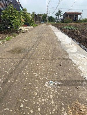 thu hồi vốn, chia lại vài lô đất giá mềm tại chợ ba tri, bến tre. 230m2/355tr. shr, thổ cư.