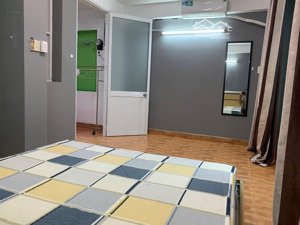 cho thuê phòng bancol kdc trung sơn gần him lam q7. diện tích: 45m2. giá: 4,5tr/tháng. trống sẵn