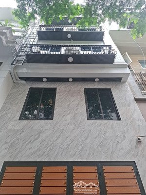 bán căn dịch vụ dòng tiền, kim giang, hoàng mai. 65m2 x 7t, mt 5.5m, tổng 12 phòng ôtô, nhỉnh 23tỷ