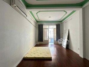 ch quận 7 30m2 có bancony giá rẻ gần kcx, cầu phú mỹ - hình thật giá thật