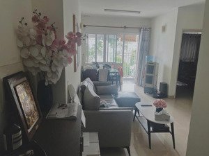 cần bán gấp căn hộ 155 nguyễn chí thanh q5
dt 62m2, 2 phòng ngủ ,1wc gần chợ trường học, siêu t