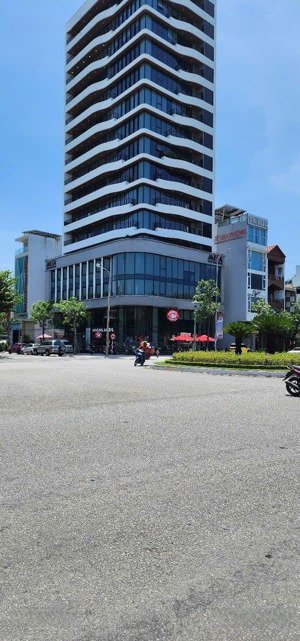 lô góc 2 mặt tiền đường 10.5m hòa cường bắc q.hải châu