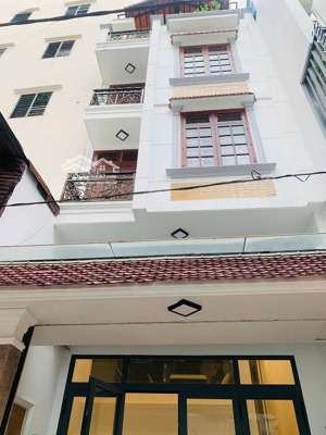 nhà 5 tầng hẻm xe tải đường hai bà trưng phường 8 quận 3