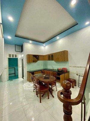 cho thuê nhà mtnb 6m (xt) quốc lộ 1a, p. bình hưng hòa b, q. bình tân giá 10 triệu