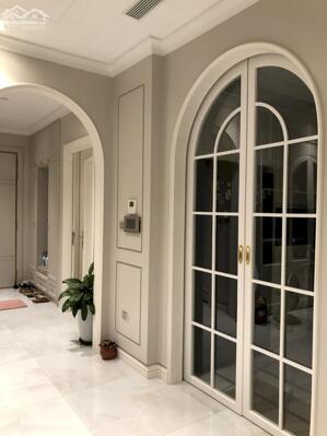 Bán nhanh căn hộ Sun grand Thụy Khuê 120m full nội thất cao cấp giá tốt.0914772279