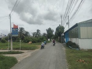 đất mặt tiền liên xã phước vân, chủ quá kẹt bán gấp