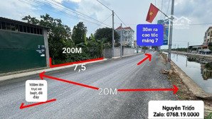 hàng hot mặt đường kinh doanh giá 2x tr/1m2. dt: 200m2. lô góc 2 mặt thoáng. đường xe tải