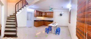 cho thuê nhà phố bạch mai, dt 51m, 3 ngủ, giá 10 triệu